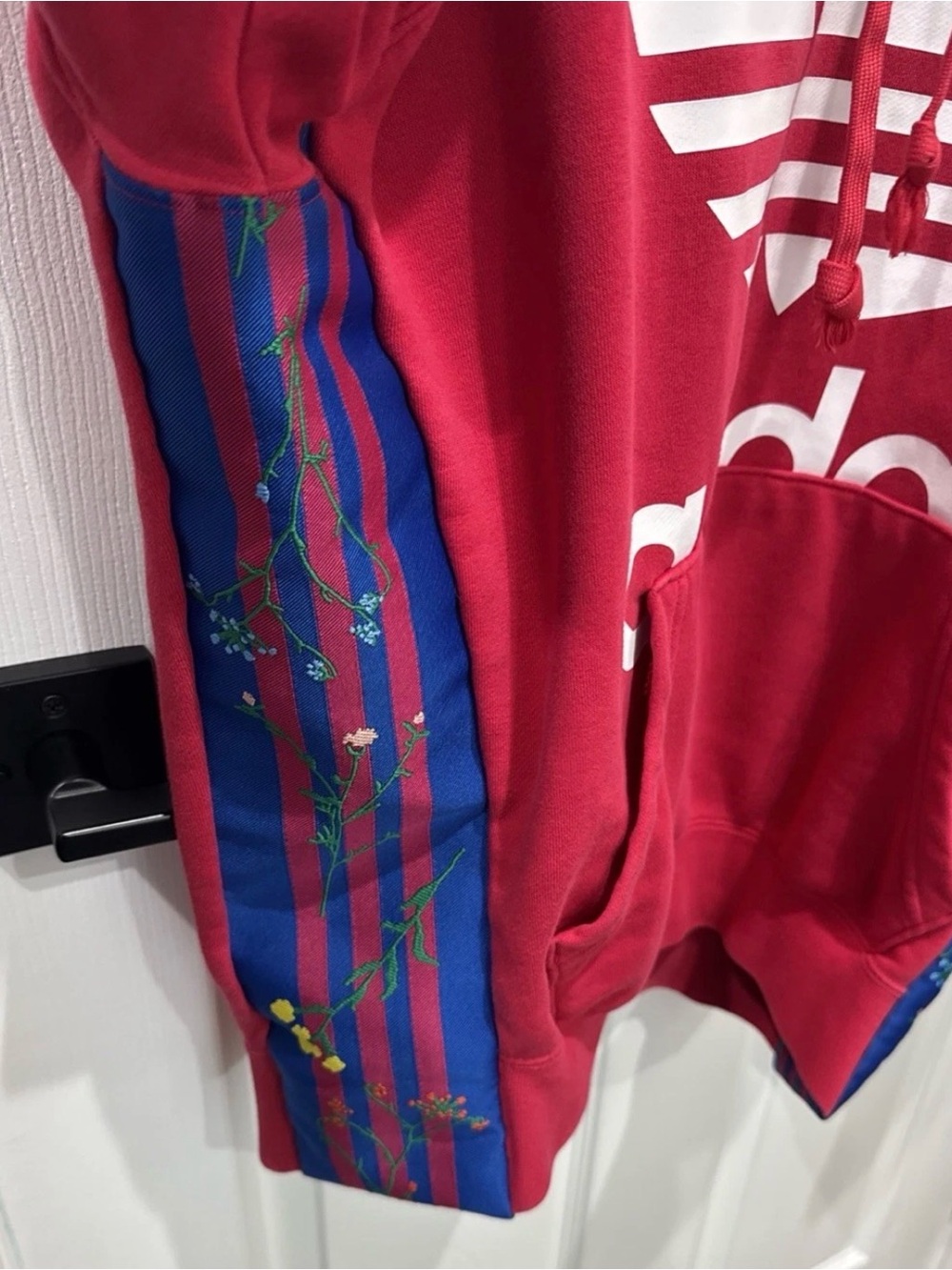 adidas Originals Trefoil Hoodie Womens Small Floral 3 Stripe Red Pullover ED4768 - Picture 7 of 9